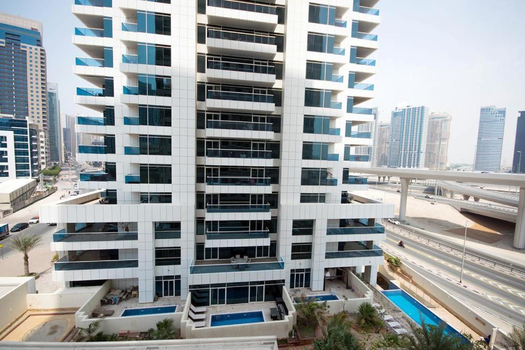 Signature Holiday Homes- Manchester Tower 1 Bedroom Apartment,Dubai Marina Eksteriør bilde